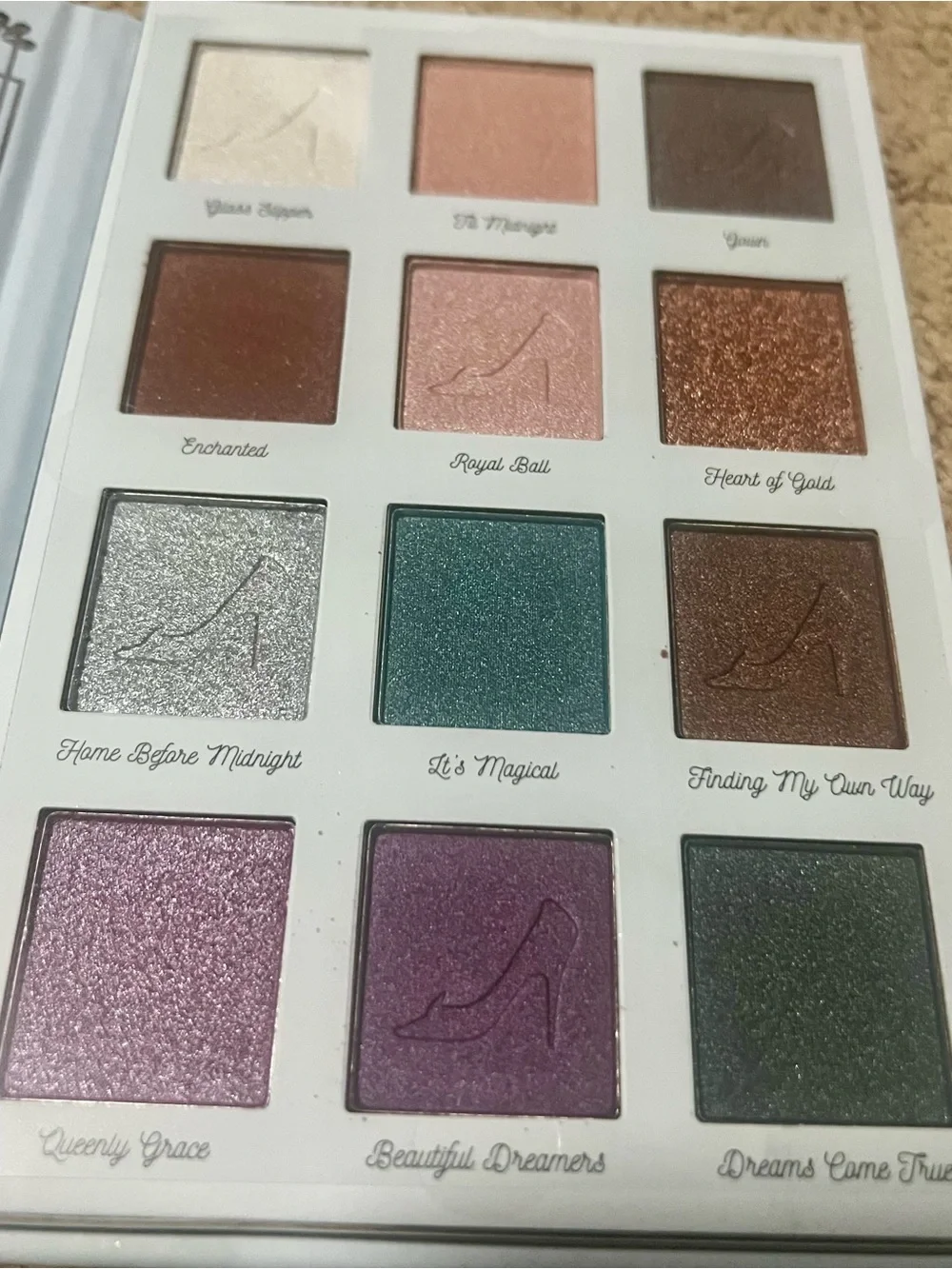 Neutral and Earth Tone Eyeshadow Palette - 12 Shade Matte & Shimmer Set